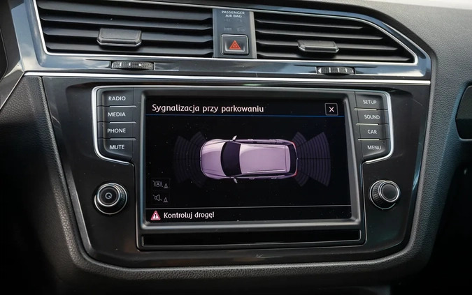 Volkswagen Tiguan cena 67900 przebieg: 159000, rok produkcji 2017 z Szamocin małe 631